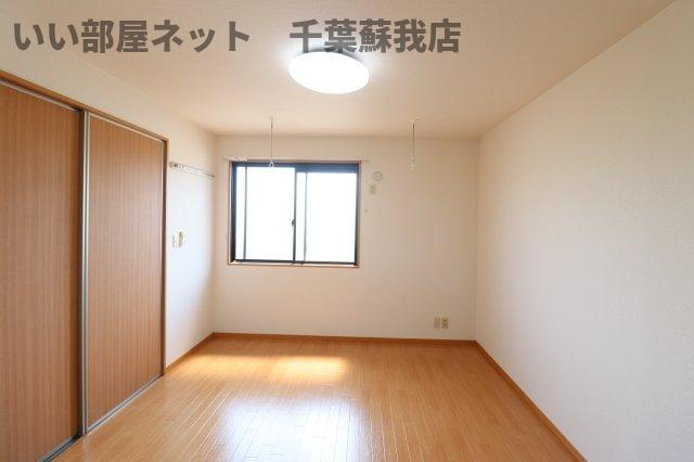 グランパルクの寝室|落ち着いて過ごせるお部屋なので、寝室にいかがでしょうか