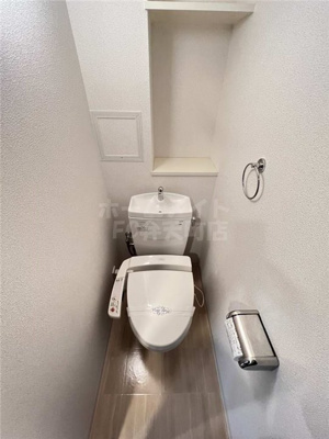 【トイレ】 | プロシード大阪WESTアドリア | シンプルで使いやすいトイレです
