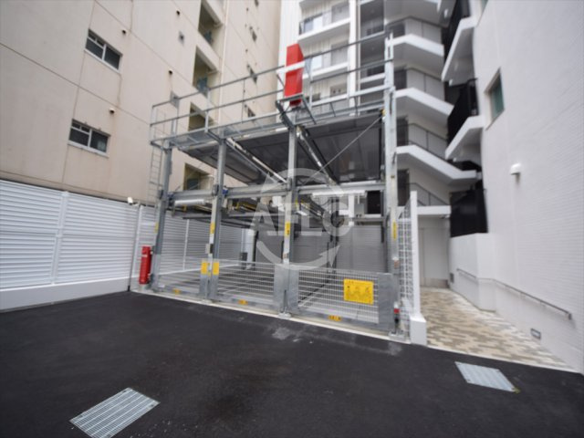 ブランズ北堀江プレイス　堀小学校区の駐車場|ブランズ北堀江プレイス　機械式駐車場