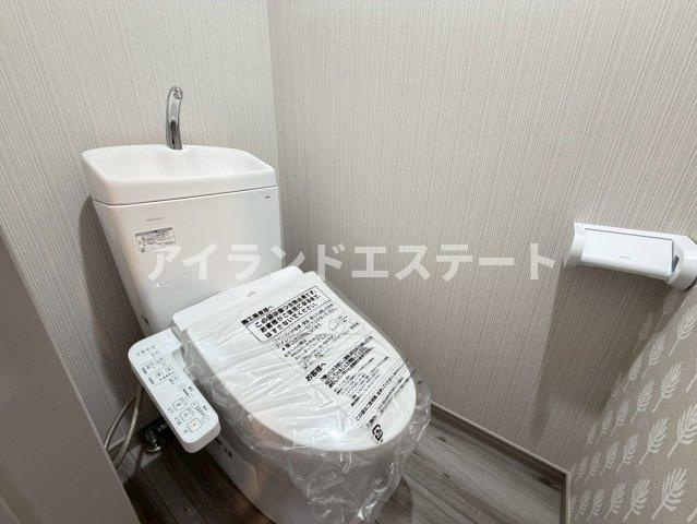 COCOL.POINT　リノベーション　1フロア2住戸　3方角住戸のトイレ