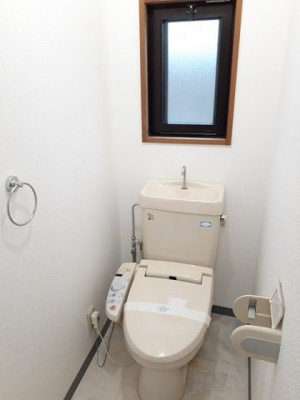 【トイレ】 | ウイングコート | ゆったりとした空間のトイレです