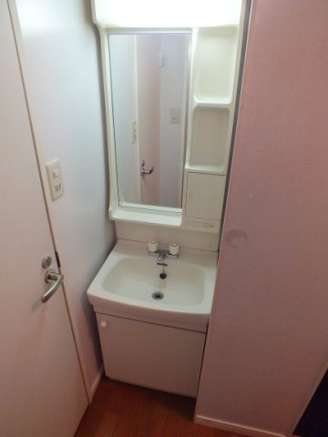 独立洗面台