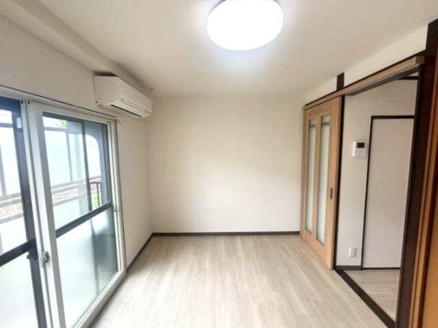 みやマンションの洋室