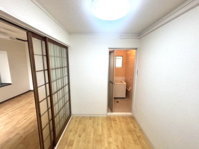 みやマンションの洋室