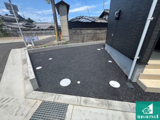 29日(土)30日(日)現地ご見学可能！　枚方市釈尊寺町　全13邸の駐車場|駐車スペース！散水栓があるので、こまめに愛車を洗えます！