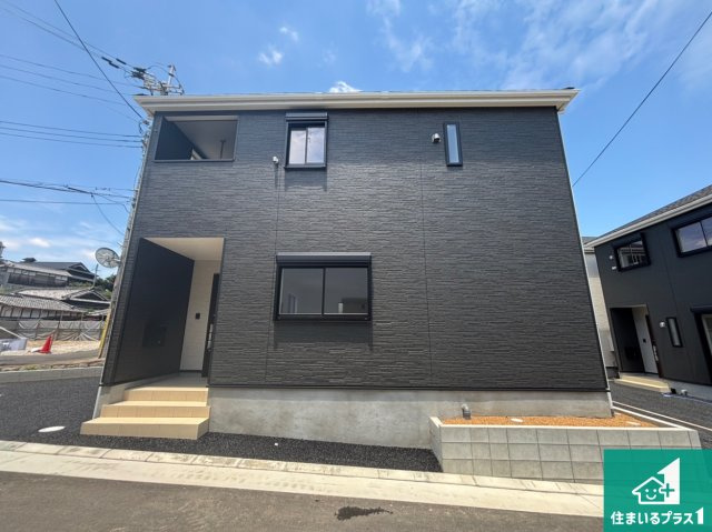 29日(土)30日(日)現地ご見学可能！　枚方市釈尊寺町　全13邸の外観|安心の10年保証！外観を美しく保ち、雨水で汚れを落とします！気になることがありましたら、お気軽にお問い合わせください！