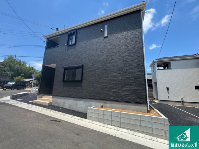 29日(土)30日(日)現地ご見学可能！　枚方市釈尊寺町　全13邸の外観|安心の10年保証！外観を美しく保ち、雨水で汚れを落とします！気になることがありましたら、お気軽にお問い合わせください！