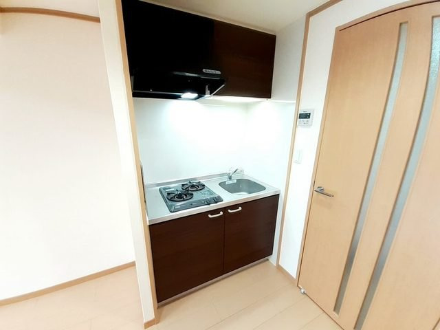 【キッチン】 | ＣＲＯＳＳ　ＷＡＶＥ嵐山 | キッチンでお料理をお楽しみください