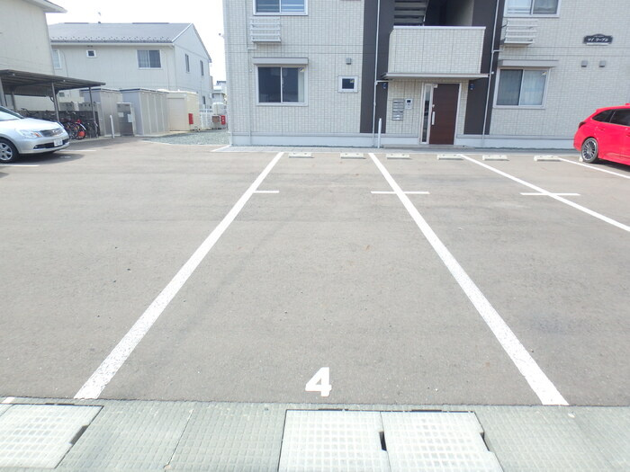 マイリーブルの駐車場