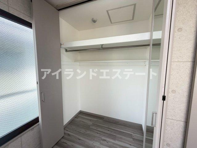 COCOL.POINT　リノベーション　1フロア2住戸　3方角住戸の収納