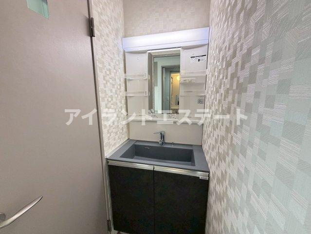 COCOL.POINT　リノベーション　1フロア2住戸　3方角住戸の洗面所