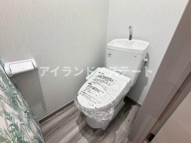 COCOL.POINT　リノベーション　1フロア2住戸　3方角住戸のトイレ