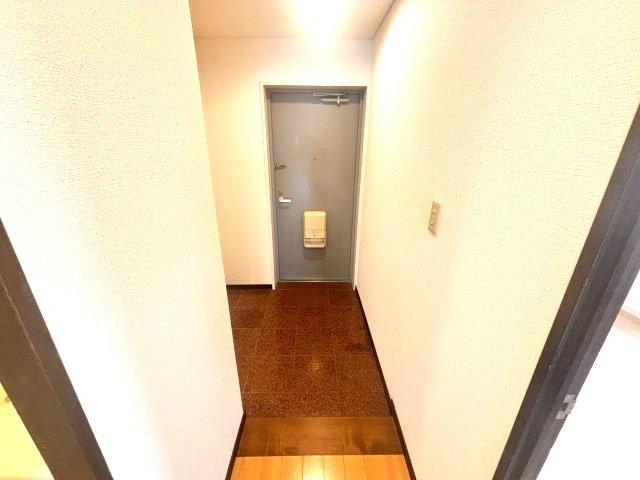 エルム御影の玄関