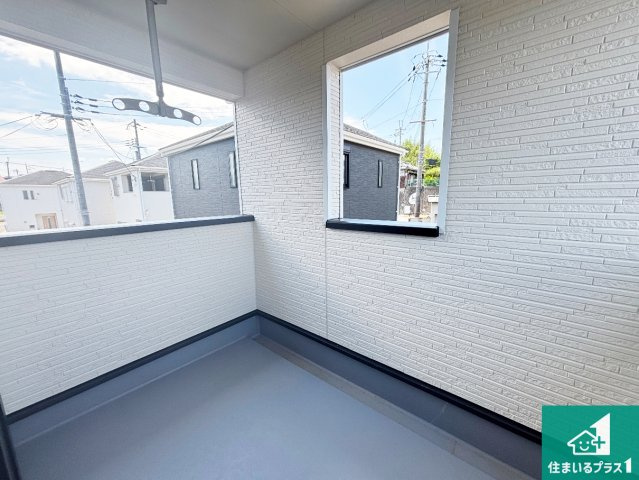■枚方市釈尊寺町　第4期　新築一戸建てのバルコニー|日当たりのよいバルコニー！お部屋が開放的に！