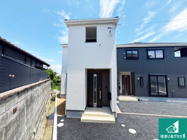 ■枚方市釈尊寺町　第4期　新築一戸建ての外観|安心の10年保証！外観を美しく保ち、雨水で汚れを落とします！気になることがありましたら、お気軽にお問い合わせください！