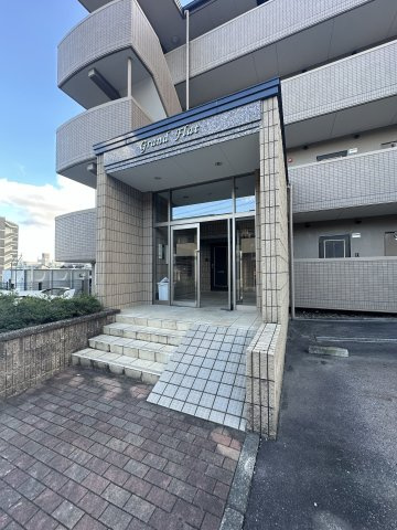 グランフラットのエントランス