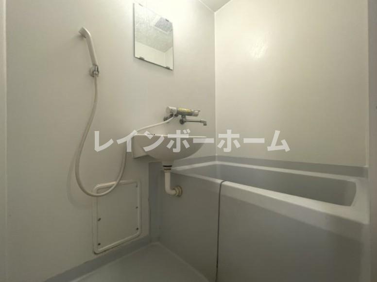 スタジオ北柏の浴室|ゆったり過ごせるお風呂です