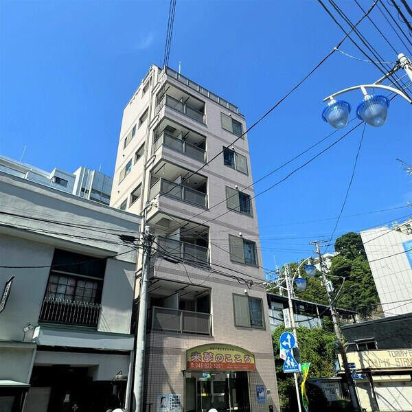 横須賀市汐入町２丁目の賃貸マンションの外観