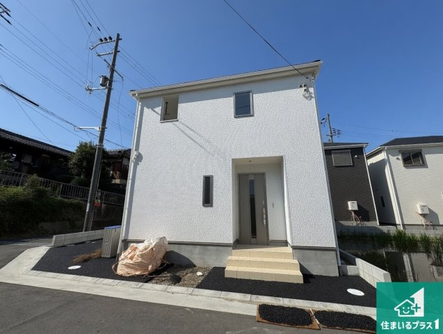 ■枚方市釈尊寺町　第4期　新築一戸建ての外観|安心の10年保証！外観を美しく保ち、雨水で汚れを落とします！気になることがありましたら、お気軽にお問い合わせください！