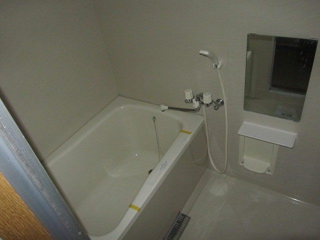 アルメリア一宮の浴室