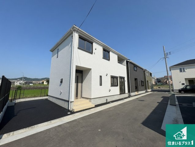■枚方市釈尊寺町　第4期　新築一戸建ての外観|お客様に長く安心して住んでいだだける事にこだわった家づくり！住んでからのアフターサービスにもしっかりと取り組んでいます！