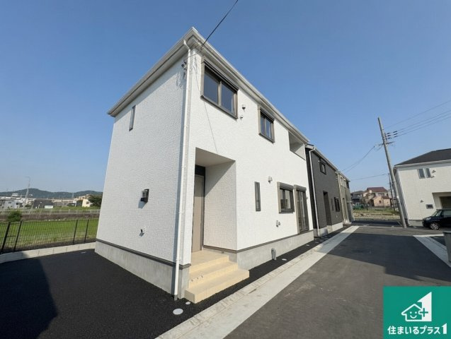 ■枚方市釈尊寺町　第4期　新築一戸建ての外観|安心の10年保証！外観を美しく保ち、雨水で汚れを落とします！気になることがありましたら、お気軽にお問い合わせください！