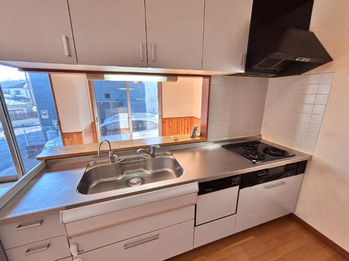 厚木市上荻野　中古戸建のキッチン