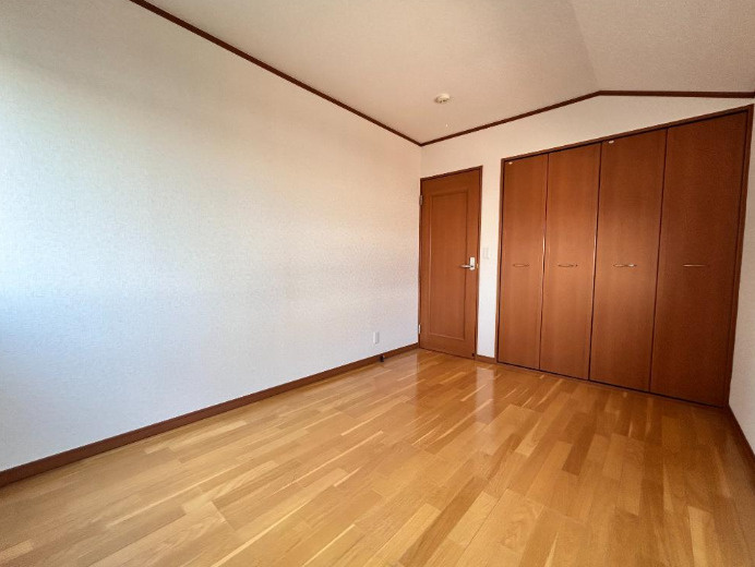 厚木市上荻野　中古戸建の洋室