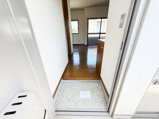 サラーレ新町の玄関