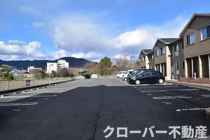 Ray SAKAMOTOの駐車場|駐車場