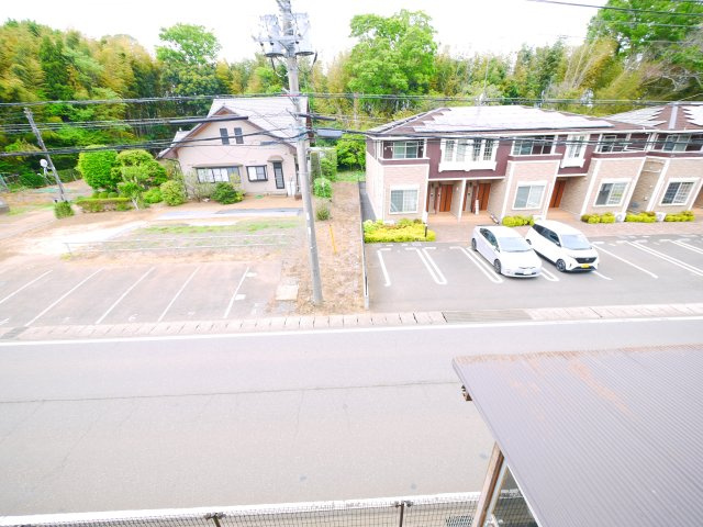 八街市文違　中古戸建の展望|内装リフォーム済み令和8年4月 カーポート駐車2台（並列） IH システムキッチン・2階にもトイレ
