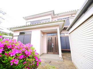 【外観】 | 八街市文違　中古戸建 | 内装リフォーム済み令和8年4月 カーポート駐車2台（並列） IH システムキッチン・2階にもトイレ