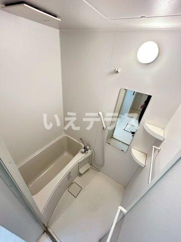ルミエール西代B棟の浴室
