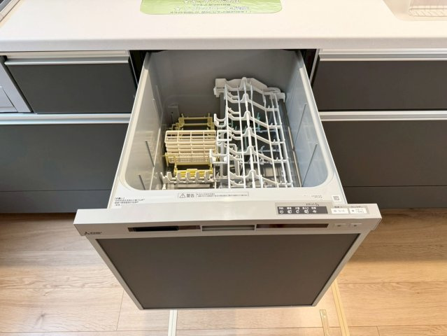 ーBloomーブルームー小倉北区東篠崎1丁目1期　【小倉北区　新築戸建て】のキッチン|家事の時短にもなる食器洗い洗浄機　【小倉北区　新築戸建て】