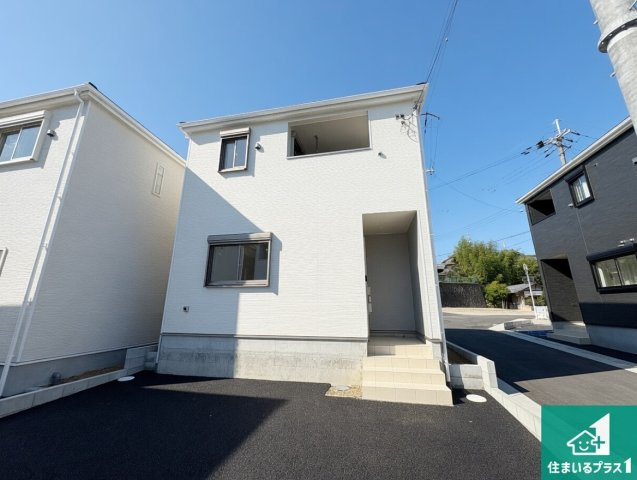 ■枚方市釈尊寺町　第4期　新築一戸建ての外観|安心の10年保証！外観を美しく保ち、雨水で汚れを落とします！気になることがありましたら、お気軽にお問い合わせください！