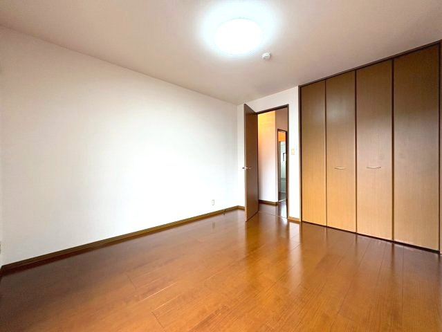 ルミエールA棟の洋室