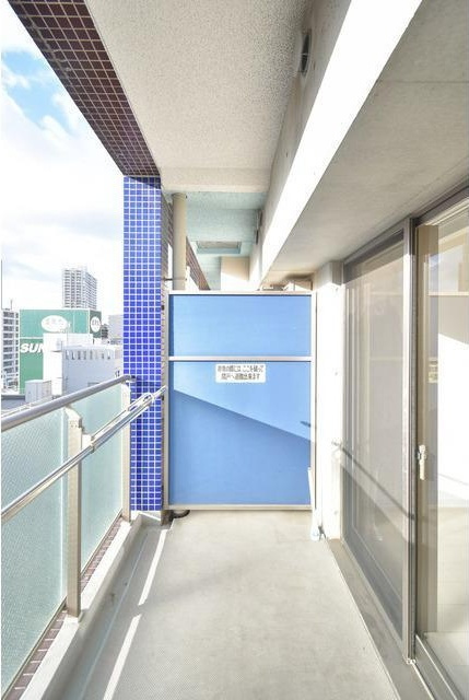 大阪市西区江戸堀１丁目の賃貸マンションのバルコニー