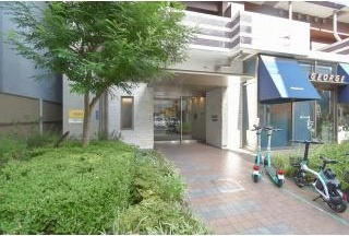 大阪市西区江戸堀１丁目の賃貸マンションのエントランス