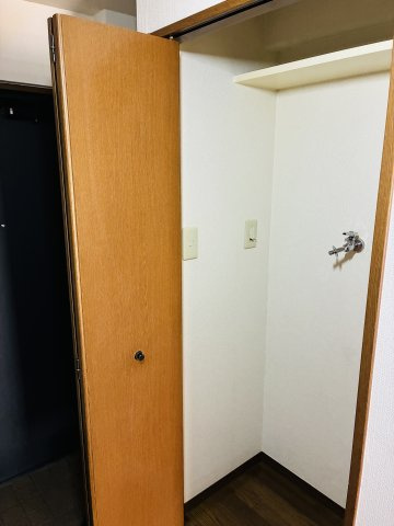 ドルチェ水前寺のその他|室内洗濯機置場
304号室の写真です。