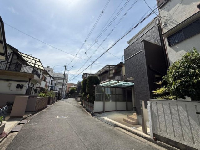 山之上1丁目　中古一戸建ての前面道路含む現地写真|■物件内覧・資金計画相談・住宅ローン相談、リフォーム相談、お問合せ受付中■
※当日・翌日のご内覧、ご相談はお電話でのお問合せがスムーズです！