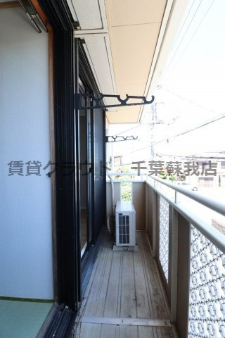 グリーンヒルズDのバルコニー|お洗濯にも便利なバルコニー付き