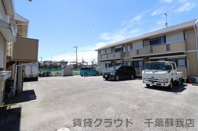 グリーンヒルズDの駐車場|駐車スペースもあります