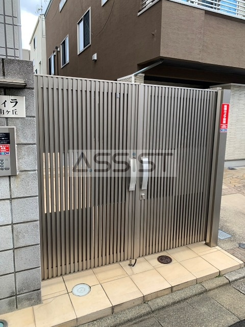 マイセンヴィラ自由が丘のエントランス