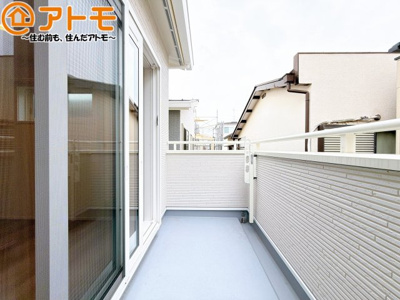 【バルコニー】 | 葵区城東町　新築戸建　1号地 | 陽当りの良いバルコニーはお洗濯物はもちろんお布団もふかふかになります♪