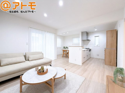 【居間・リビング】 | 葵区城東町　新築戸建　2号地 | 家族団らんのイメージは、リビングを思い浮かべませんか？リビングこそ広々としたお部屋が良いですね♪