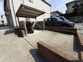 【駐車場】