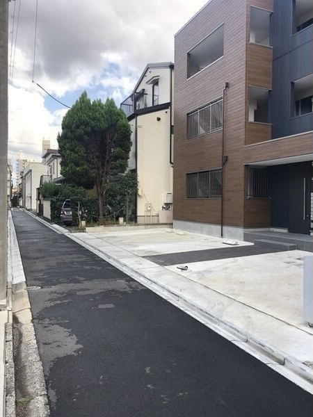 FAMILY STAGE 志賀本通の駐車場