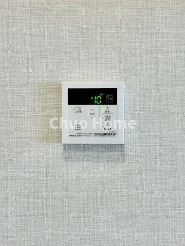 ジュウエル錦糸町の発電・温水設備|【給湯リモコン】外での一日を忘れさせてくれるオートバス機能でお好みの湯量・温度に調整された浴槽。