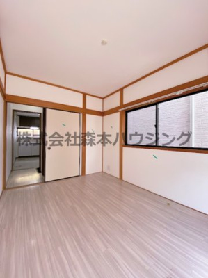 【洋室】 | 　門真市島頭1丁目戸建貸家 | ゆったりした洋室です
2階