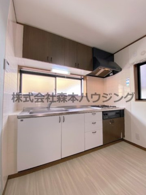 【キッチン】 | 　門真市島頭1丁目戸建貸家 | キッチンでお料理をお楽しみください